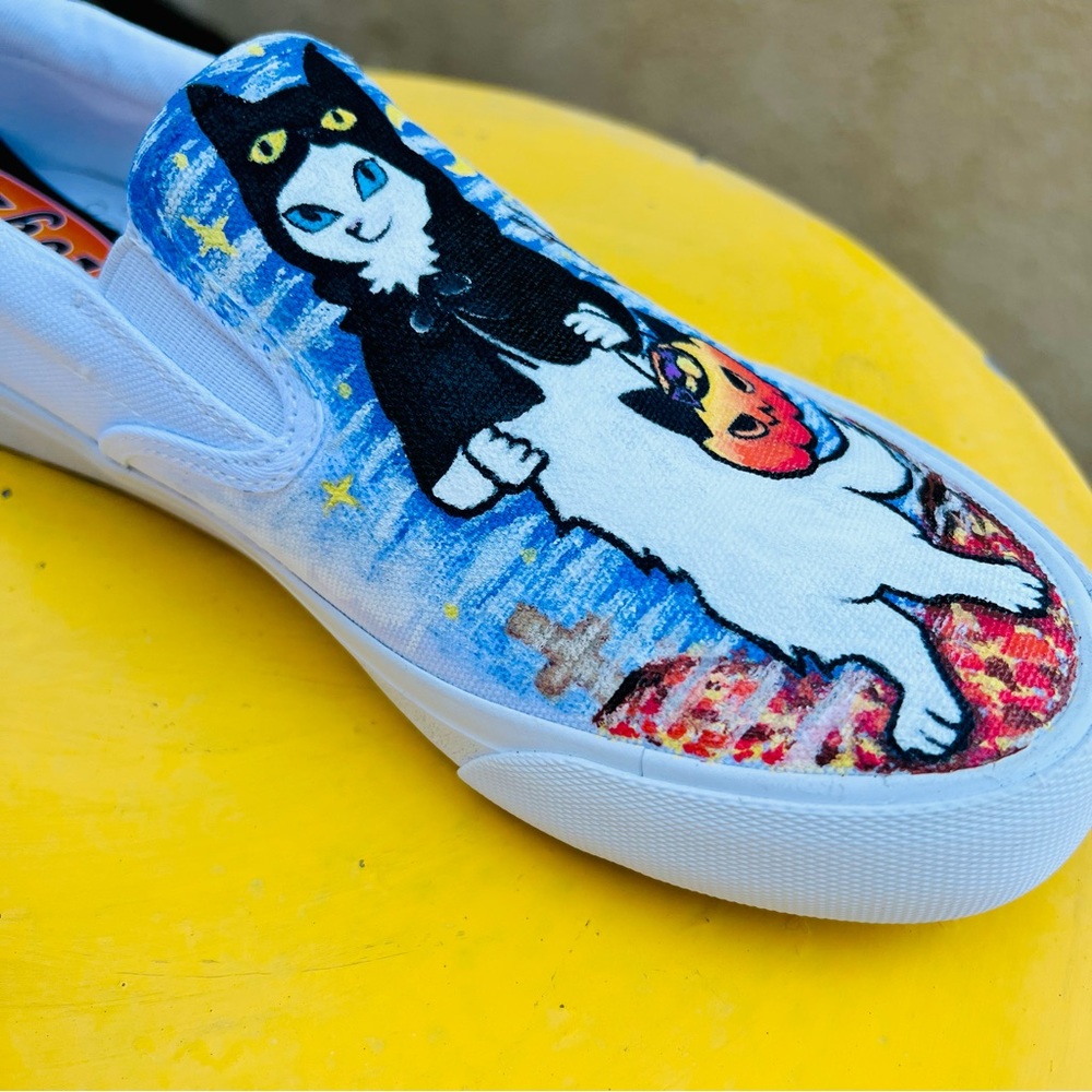 Halloween TrickOrTreat Cats In Spooky Graveyard Hand Painted Canvas Shoes 8.5 - Picture 8 of 12